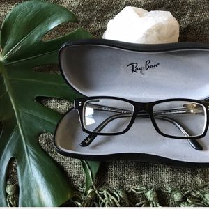 Ray Ban glasses w/ case
